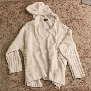 Oversized hooded sweater